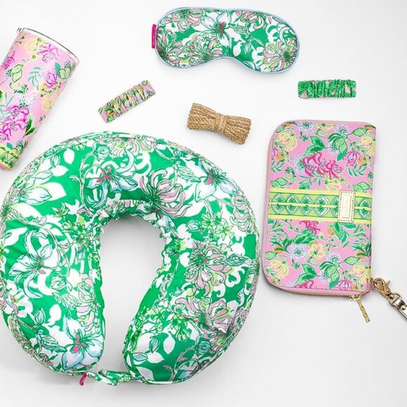 Lilly Pulitzer Pink Floral Wallet - Picture 8 of 8